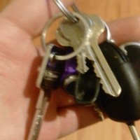 Нашел ключи от машины хозяин найдись