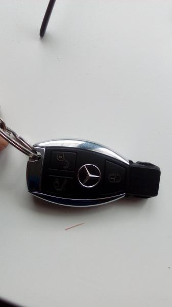 Найден автомобильный ключ от Mercedes