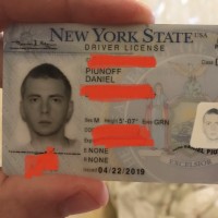 Найдена водительская лицензия на имя Piunoff Daniel