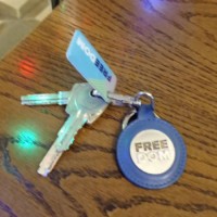 Найдена связка ключей с брелком FREE DOM ВДНХ 30.11.2023