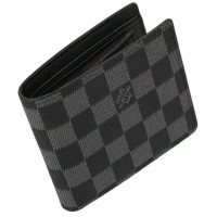 Потерян кошелек -портмане черно-серый Louis Vuitton 10.08 в электричке