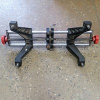 Утерян зажим колесных дисков для сход развала