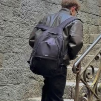 Потерял чёрный рюкзак надписью FUTURE