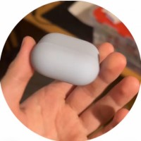 Потеряны наушники AirPods 4