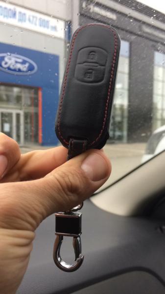 Найдены ключи от автомобиля Мазда в кожаном чехле-брелке