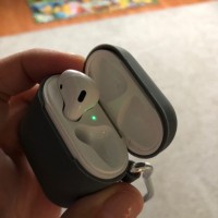 Потерян наушник AirPods