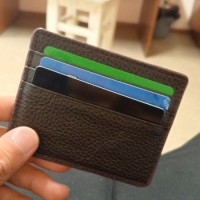 Потеряна визитница с картами, нашедшему обещаю хорошее вознаграждение