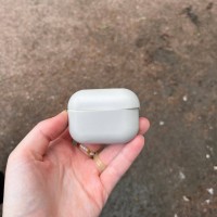 Найдены наушники AirPods Pro