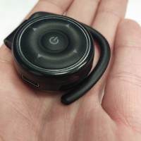 Утерян наушник правый, черный